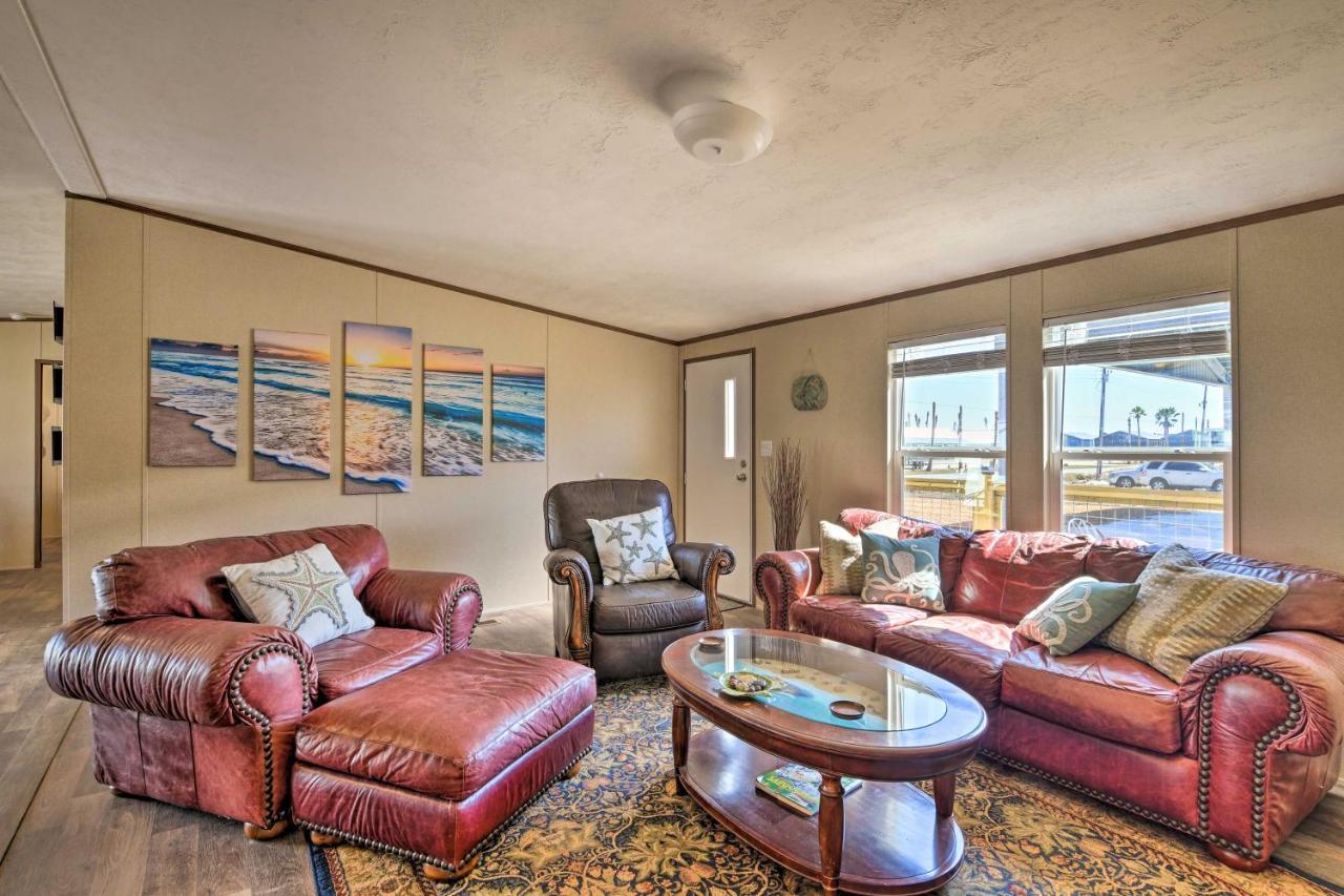 Quaint Port Oconnor Home - 3 Mi To Beach! Port O'Connor Екстер'єр фото